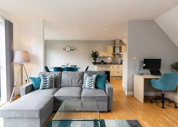 Cotels - The Millhouse Newly Refurbished Modern Apartments With Ultrafast Broadband, Free Parking & A Work Desk