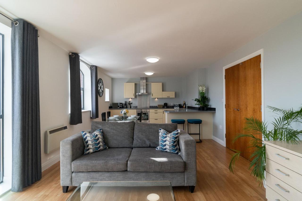 Cotels - The Millhouse: Modern With Ultrafast Wi-fi & Work Desks Apartment *
