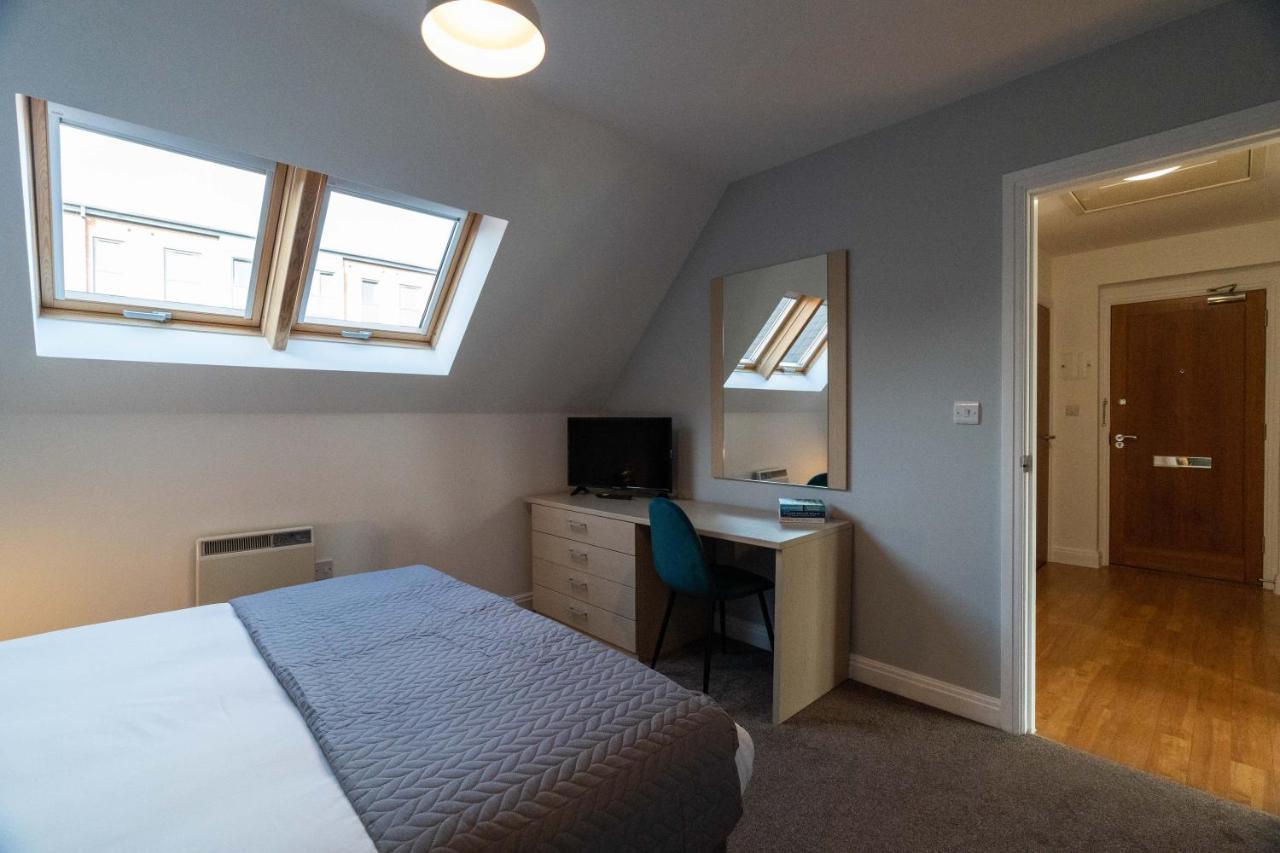 Cotels - The Millhouse: Modern With Ultrafast Wi-fi & Work Desks *
